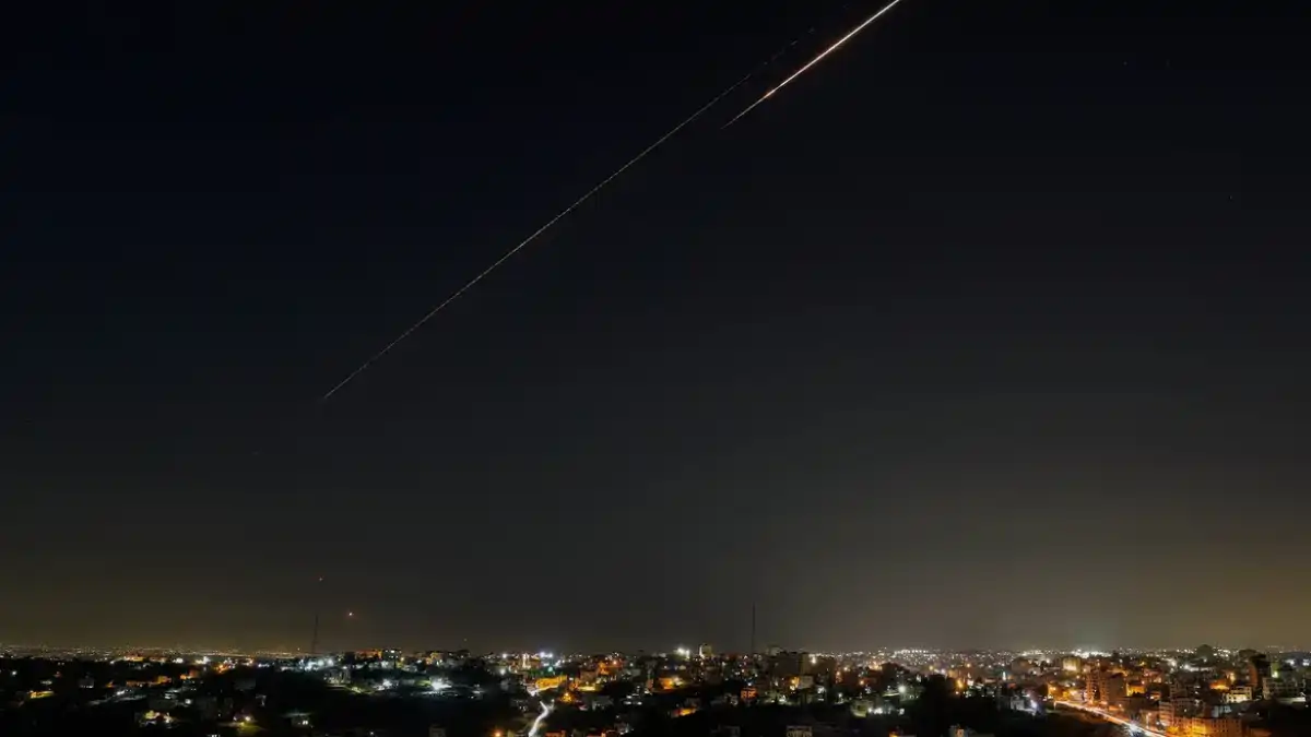 Paquistão articula negociações para reabrir Estreito de Ormuz