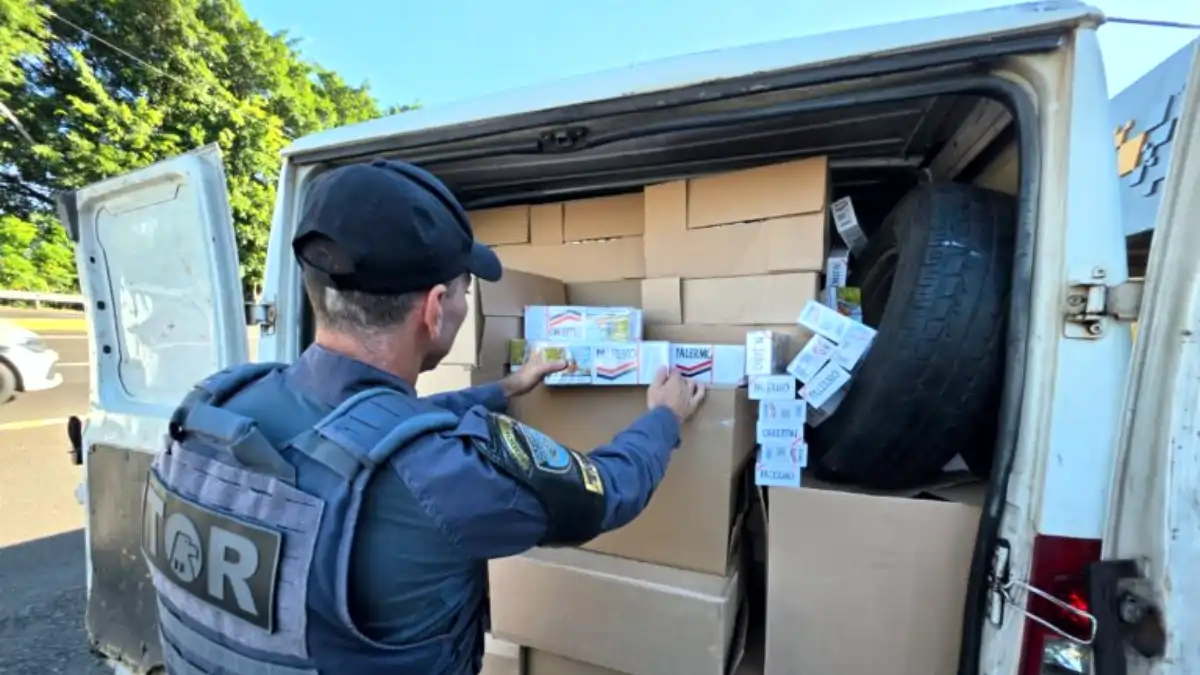 Carga com 45 mil maços de cigarros é apreendida em Garça