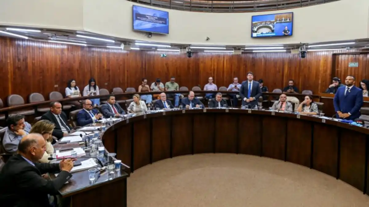 Vereadores aprovam reajuste salarial e define salários para 2029