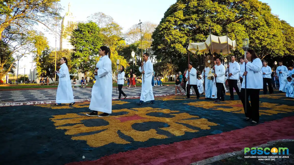 Vera Cruz intensifica preparativos para celebração de Corpus Christi