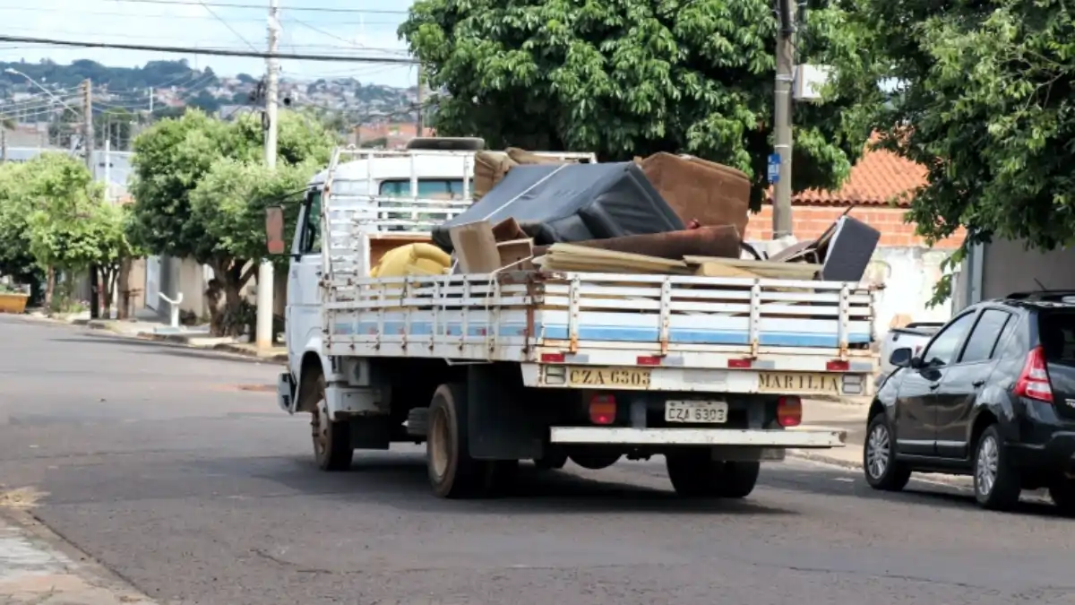 Operação Cata-Treco chega a bairros da zona Sul de Marília